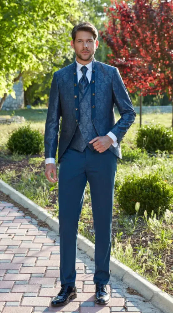 1010-450-KAREN-BLEU-1-scaled-e1736418745712