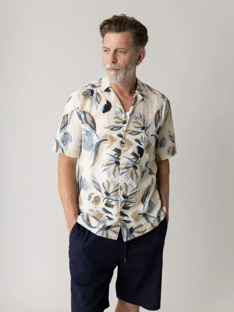 509440180MMGJoelHaikuSeerSSShirtEcru-510190469MMGMaviLinenShortsNavy_9fafd1c9-67fd-4b8a-b1b3-51df887c0f39